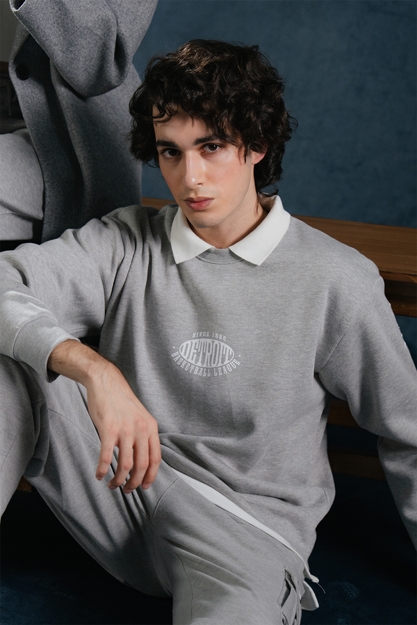 BOX FIT SWEATSHIRT